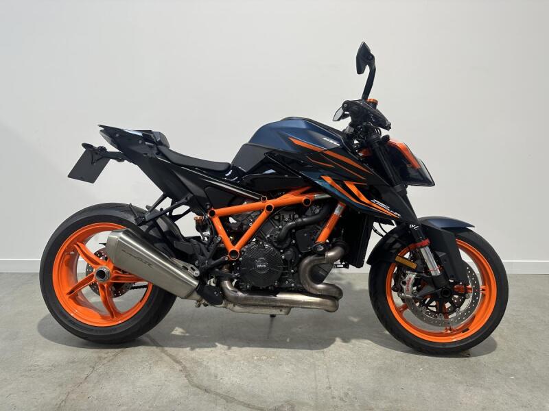 2023 KTM 1290 Superduke R, 2500 miles, 1 owner