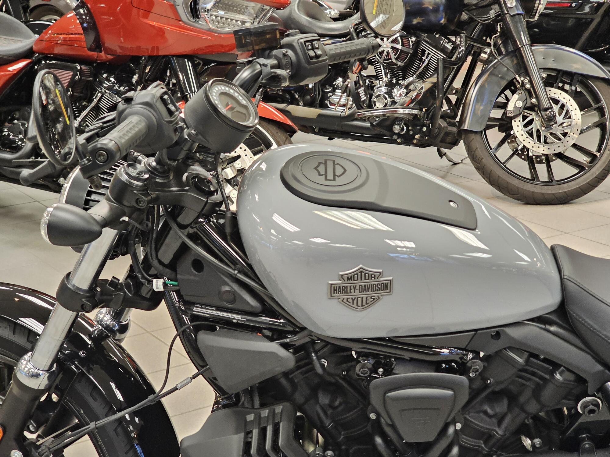 RH975 2026 Nightster®, photo 14