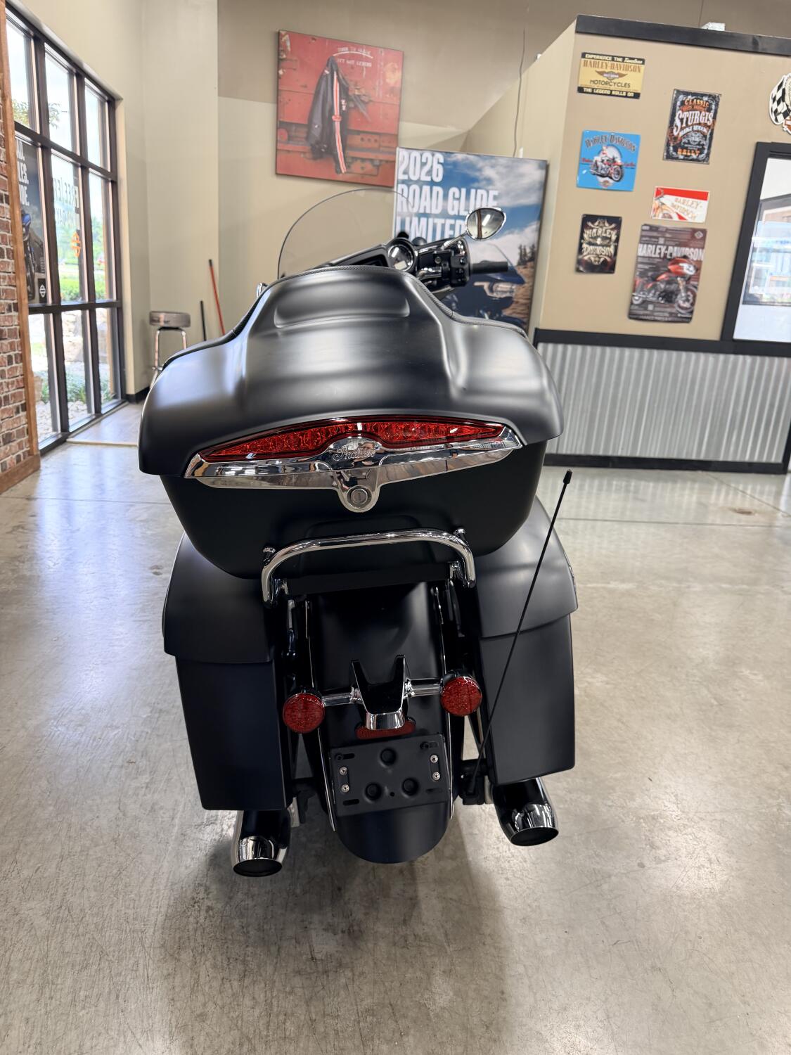 2020 Indian Motorcycle Roadmaster® Dark Horse® N20TKDBBAH, photo 9