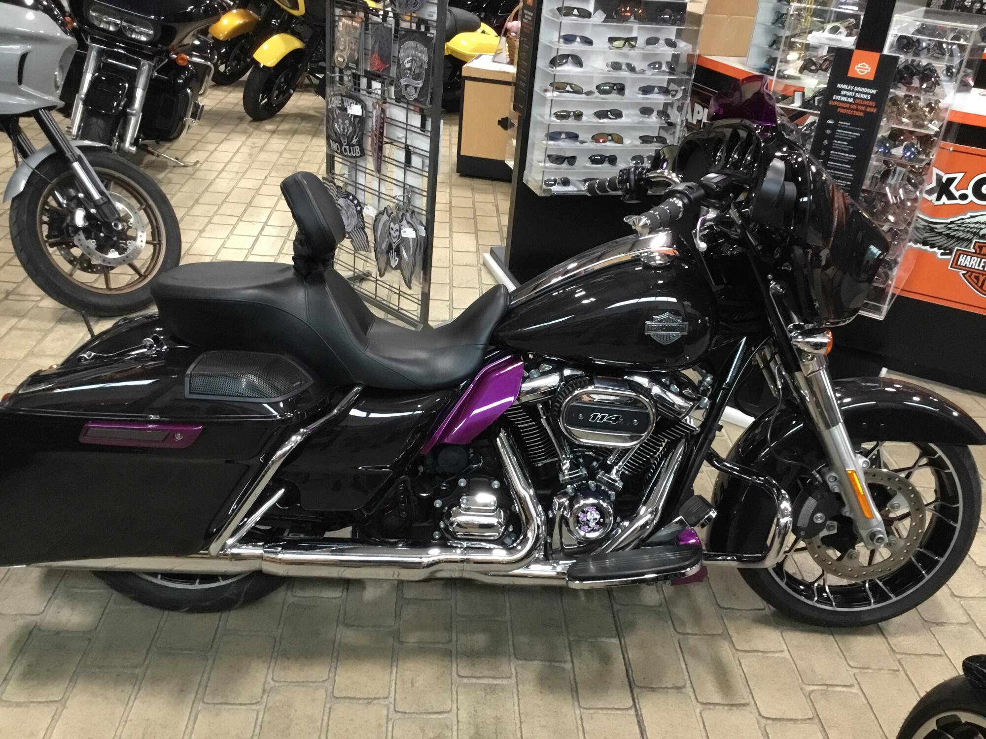 2021 Harley-Davidson® Street Glide® Special Black Jack Metallic