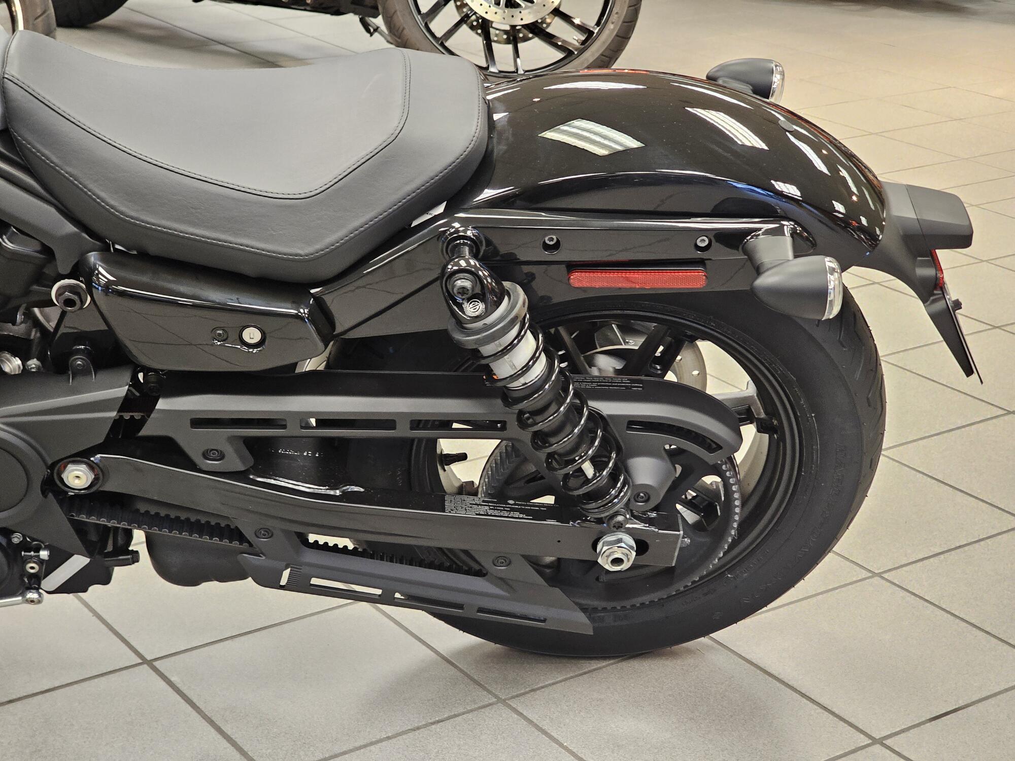RH975 2026 Nightster®, photo 16