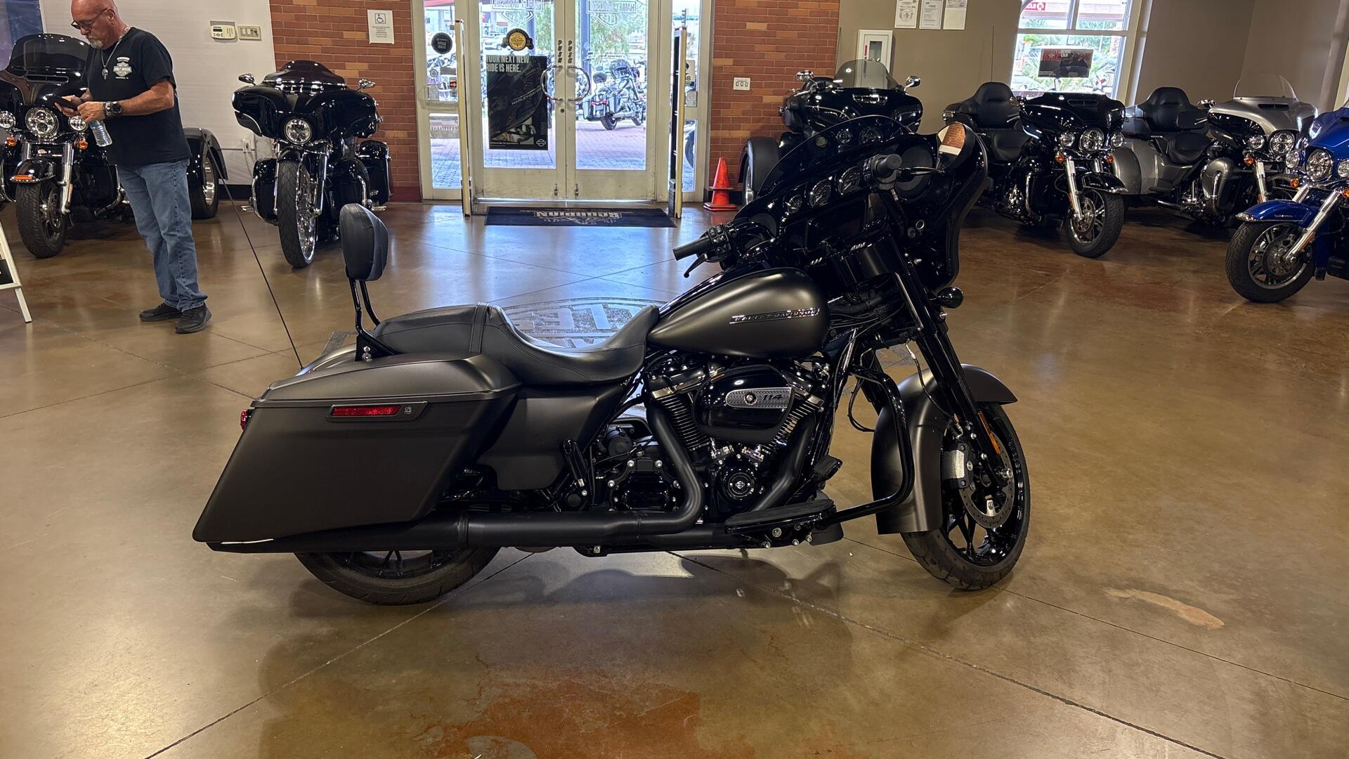 FLHXS 2020 Street Glide® Special