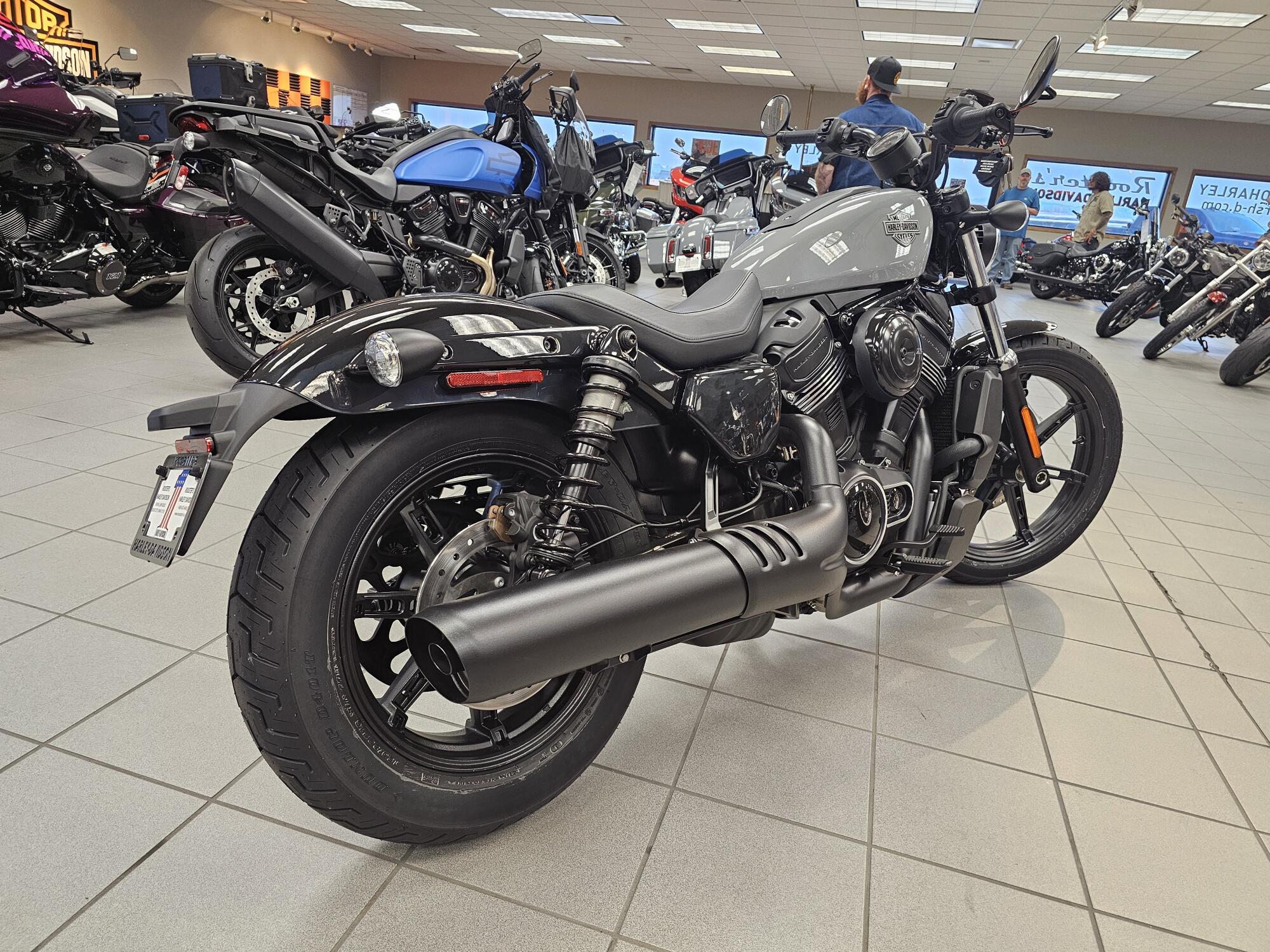 RH975 2026 Nightster®, photo 8
