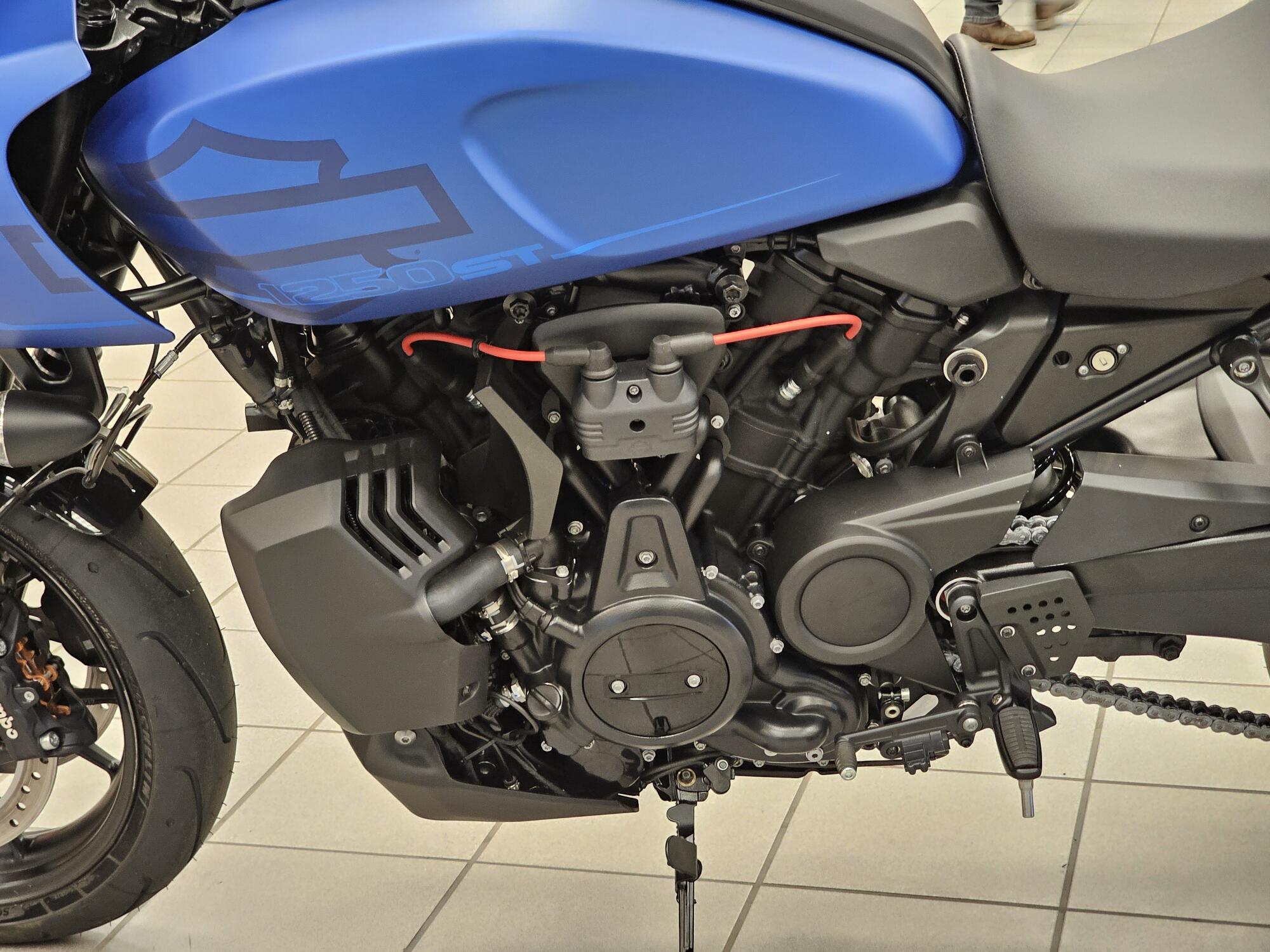 RA1250ST 2026 Pan America® 1250 ST, photo 15