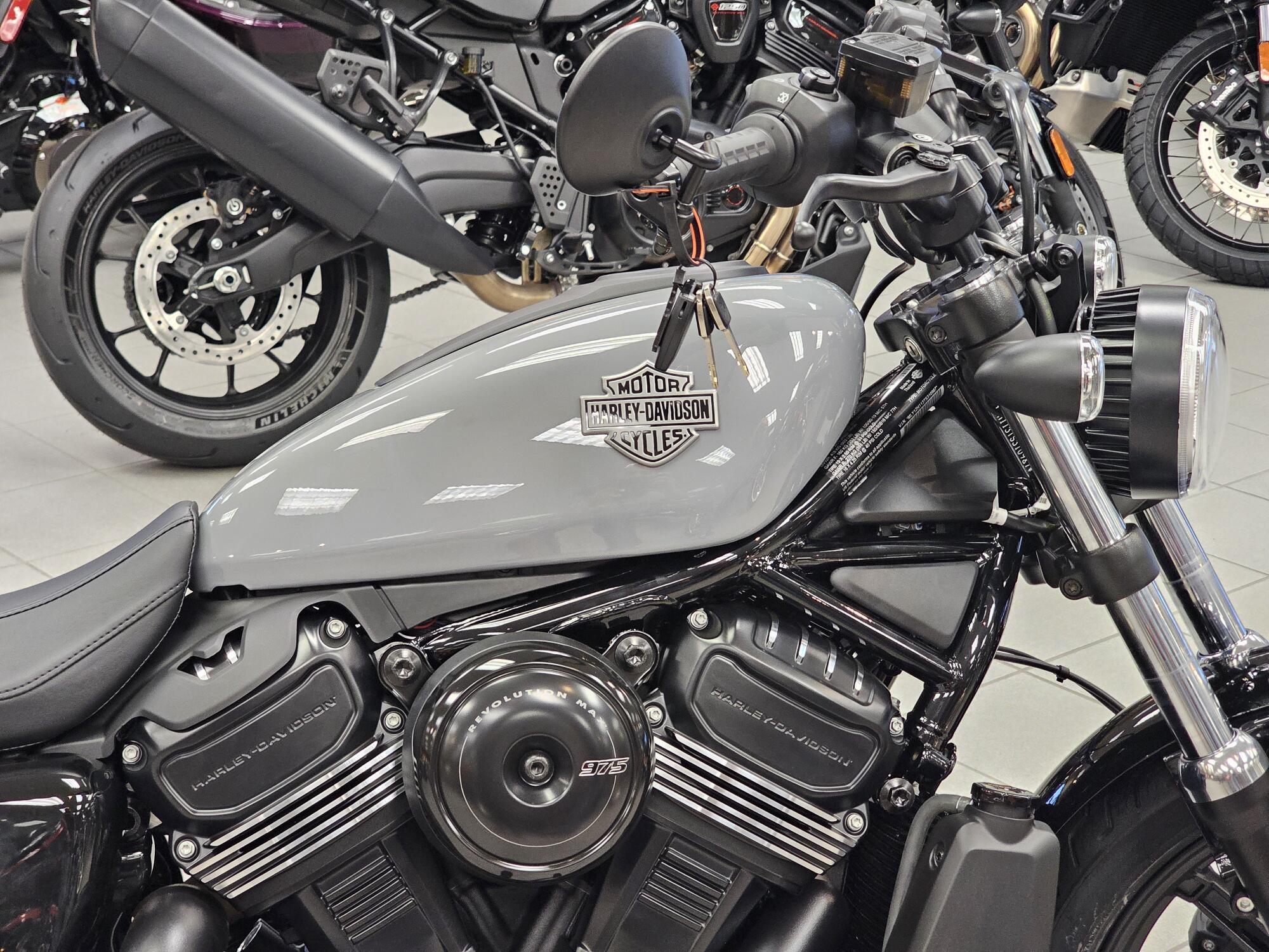 RH975 2026 Nightster®, photo 10
