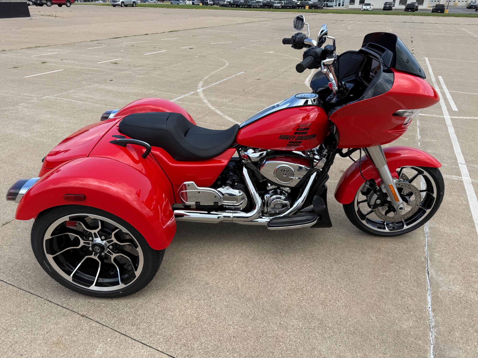 2026 Harley-Davidson® Road Glide 3 Blood Orange