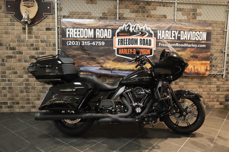2021 Road Glide® Limited (FLTRK)