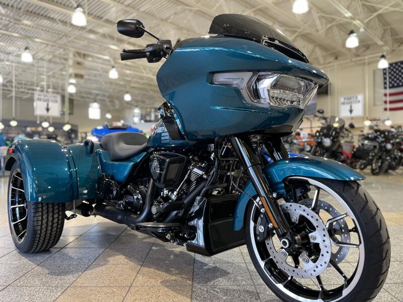 FLTRT 2026 Road Glide 3