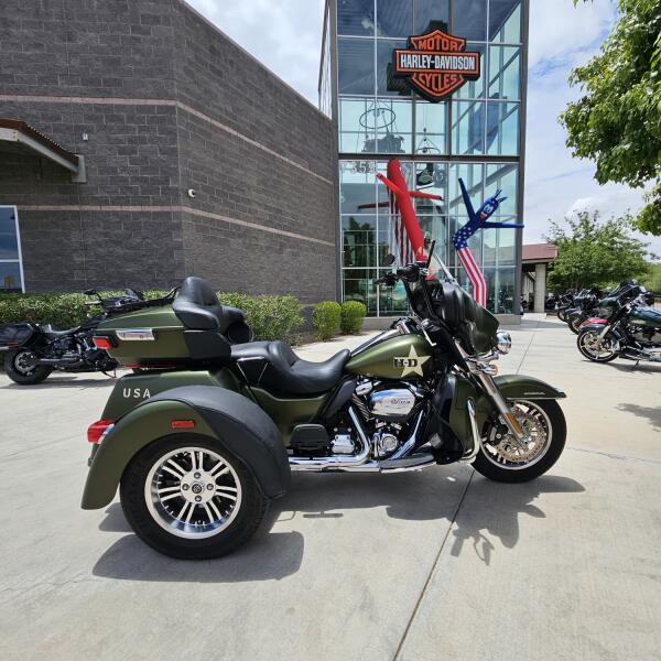 FLHTCUTG 2022 Tri Glide® Ultra