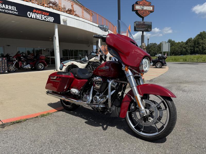 2021 Harley-Davidson® Street Glide® Billiard Red
