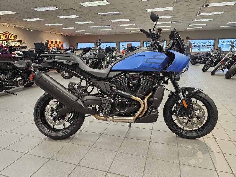 RA1250ST 2026 Pan America® 1250 ST