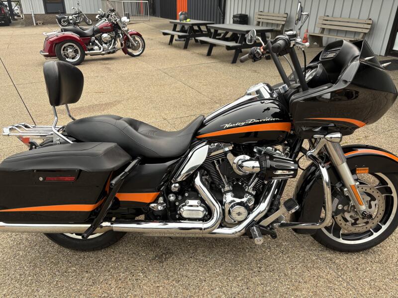 2011 Harley-Davidson® Road Glide® Custom Vivid Black Custom Orange Stripe