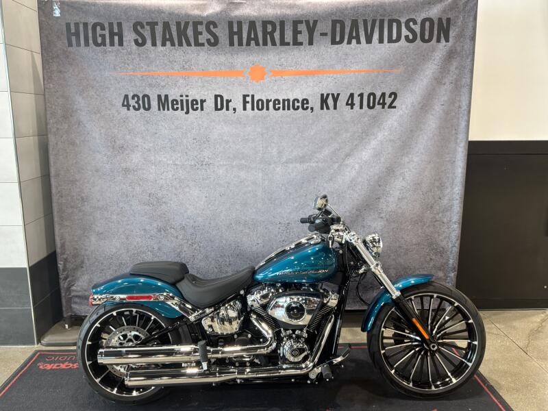 2026 Harley-Davidson® Breakout® Teal Thunder Chrome Trim