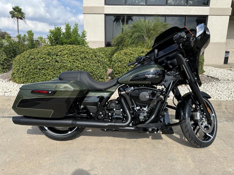 2026 Harley-Davidson® Street Glide® Olive Steel Metallic / Vivid Black Black Trim