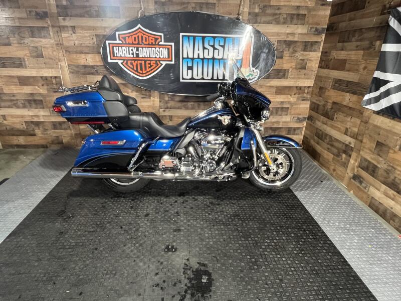 2018 Harley-Davidson® 115th Anniversary Ultra Limited Legend Blue/Vivid Black