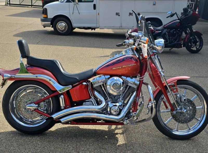 2007 Harley-Davidson® Screamin’ Eagle Softail Springer Canyon Copper/Candy Red