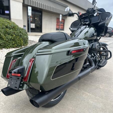 2026 Harley-Davidson® Road Glide® Olive Steel Metallic / Vivid Black Black Trim thumb 0