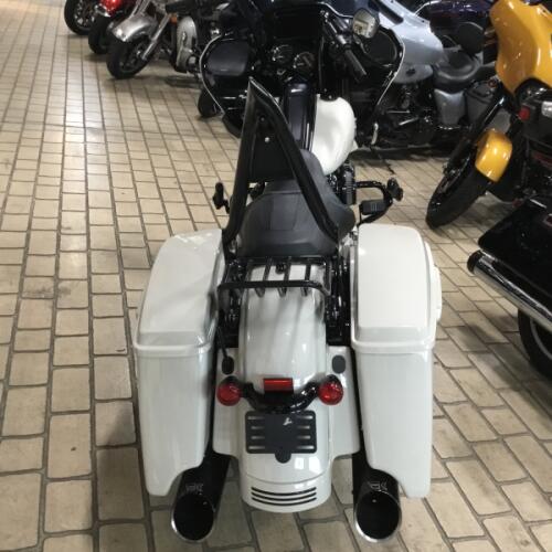 2022 Harley-Davidson® Road Glide® Special White Sand Pearl - Black Finish thumb 0