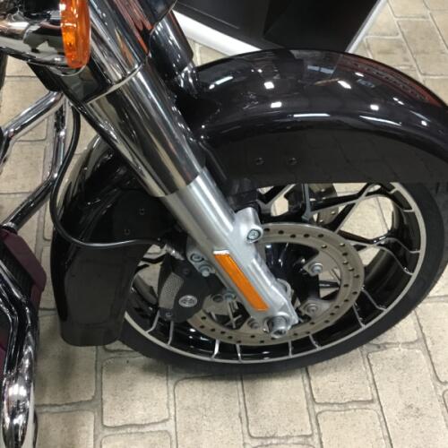 2021 Harley-Davidson® Street Glide® Special Black Jack Metallic thumb 2