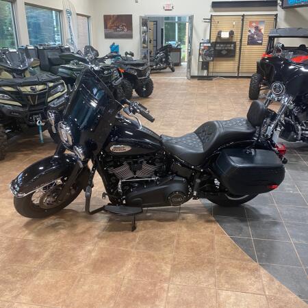 2024 Harley-Davidson® Heritage Classic 114 thumb 3