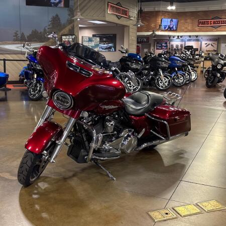 FLHXS 2017 Street Glide® Special thumb 3