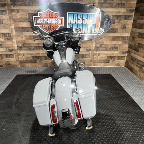 2026 Harley-Davidson® Road Glide® Dark Billiard Gray Chrome Trim thumb 1