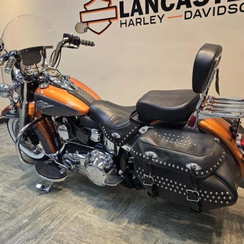 2015 Harley-Davidson® Heritage Softail® Classic Two-Tone Amber Whiskey/Charcoal Pearl FLSTC thumb 0