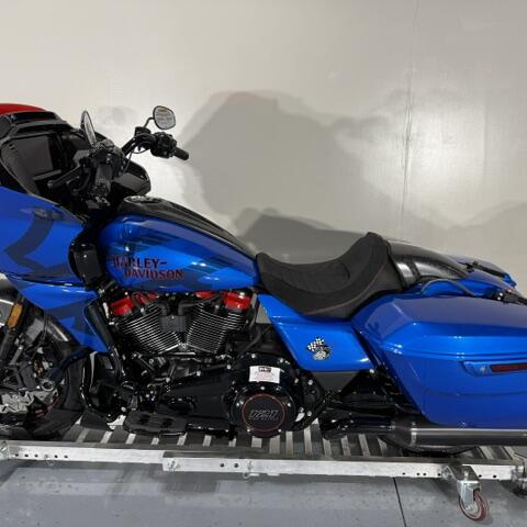 Harley-Davidson® CVO Road Glide ST 2026 thumb 0