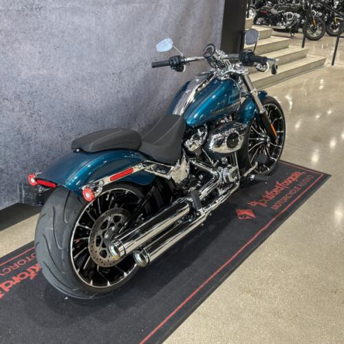 2026 Harley-Davidson® Breakout® Teal Thunder Chrome Trim thumb 1
