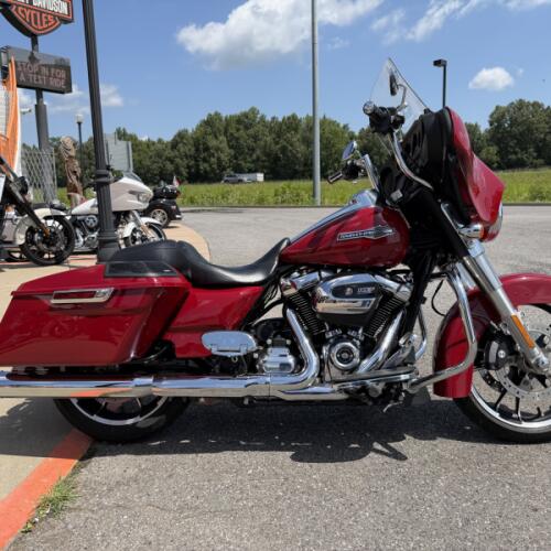 2021 Harley-Davidson® Street Glide® Billiard Red thumb 3