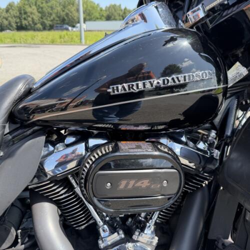 2017 Harley-Davidson® Ultra Limited Black thumb 1