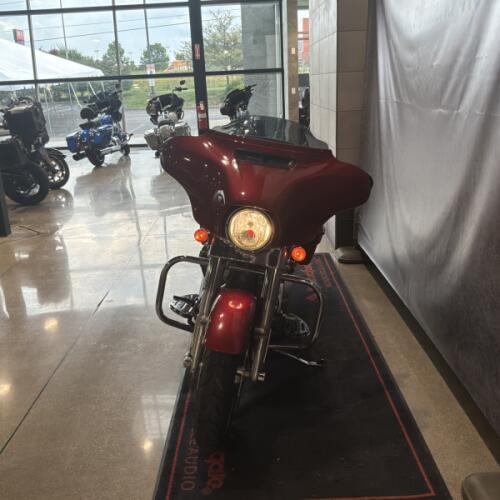 2019 Harley-Davidson® Street Glide® Wicked Red thumb 2