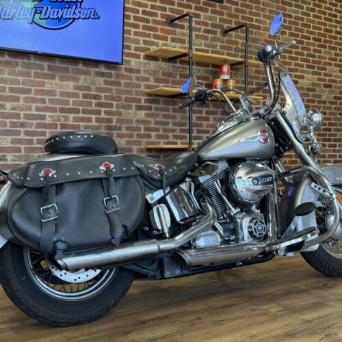 Harley-Davidson® Heritage Softail® Classic 2016 thumb 3