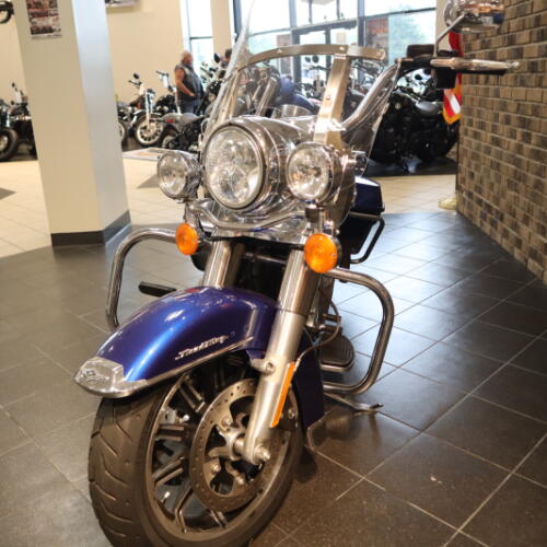 2017 Road King® (FLHR) thumb 0