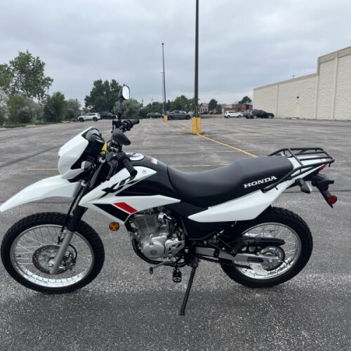 2023 Honda XR150L thumb 0