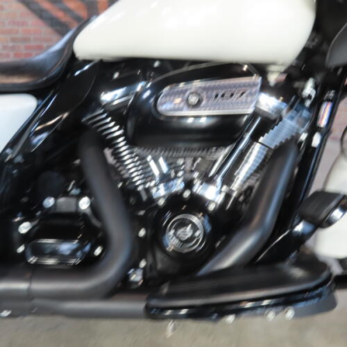 2018 Harley-Davidson® Road Glide® Special FLTRXS thumb 2