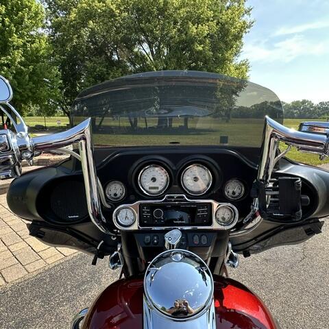 2009 Harley-Davidson® Street Glide® Billiard Red thumb 2