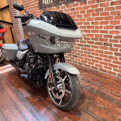 FLTRX 2026 Road Glide® thumb 1