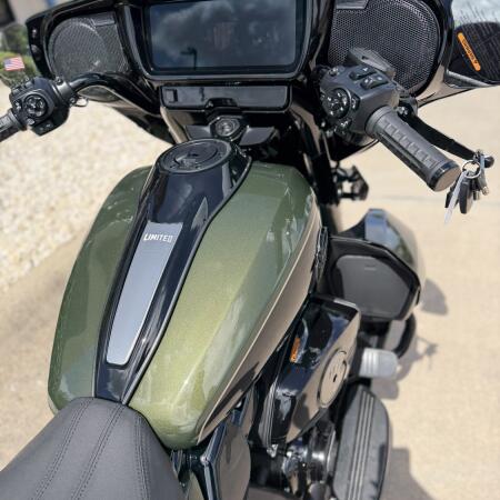 2026 Harley-Davidson® Street Glide 3 Limited Olive Steel Metallic / Vivid Black Black Trim thumb 1