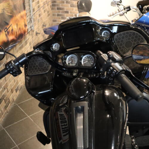 2021 Road Glide® Limited (FLTRK) thumb 1