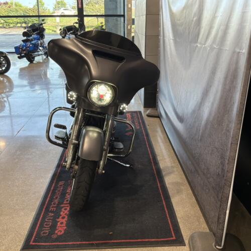 2016 Harley-Davidson® Street Glide® Special Charcoal Denim thumb 2