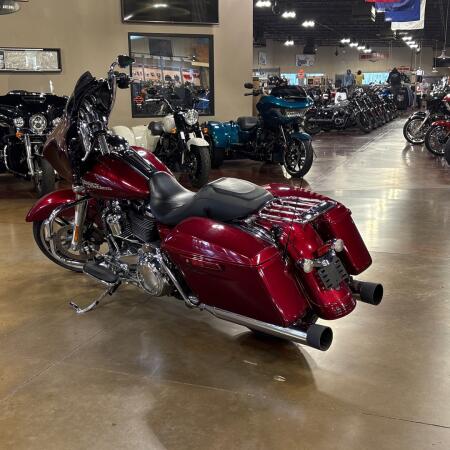 FLHXS 2017 Street Glide® Special thumb 1