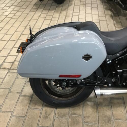 2024 Harley-Davidson® Low Rider® ST Vivid Black thumb 3