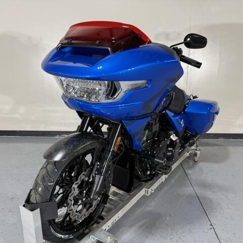 Harley-Davidson® CVO Road Glide ST 2026 thumb 1