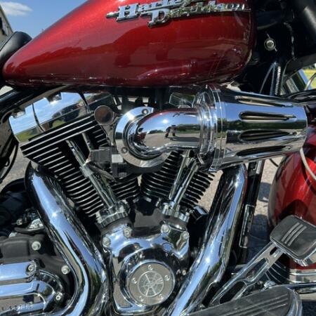 2009 Harley-Davidson® Street Glide® Billiard Red thumb 1