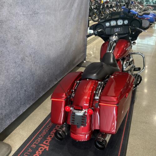 2019 Harley-Davidson® Street Glide® Wicked Red thumb 0