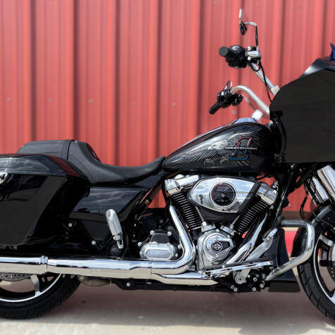 2026 Harley-Davidson® Road Glide® FLTRX Liberty Edition Midnight Ember thumb 2