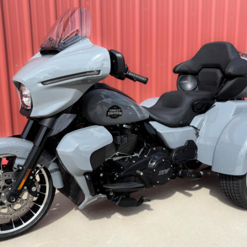2026 Harley-Davidson® Street Glide 3 Limited FLHLT thumb 1