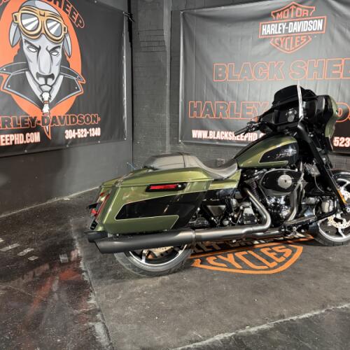2026 Harley-Davidson® Street Glide® FLHX  thumb 3