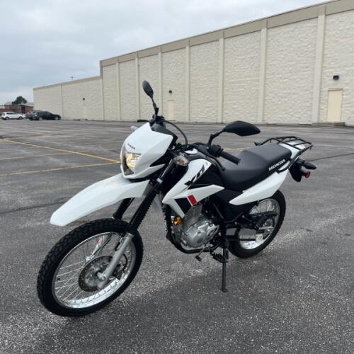 2023 Honda XR150L thumb 1